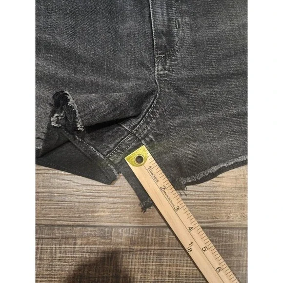 Universal Thread Women's Mid Rise 90's Baggy Jean Shorts - Black Size 4 - Picture 2 of 5
